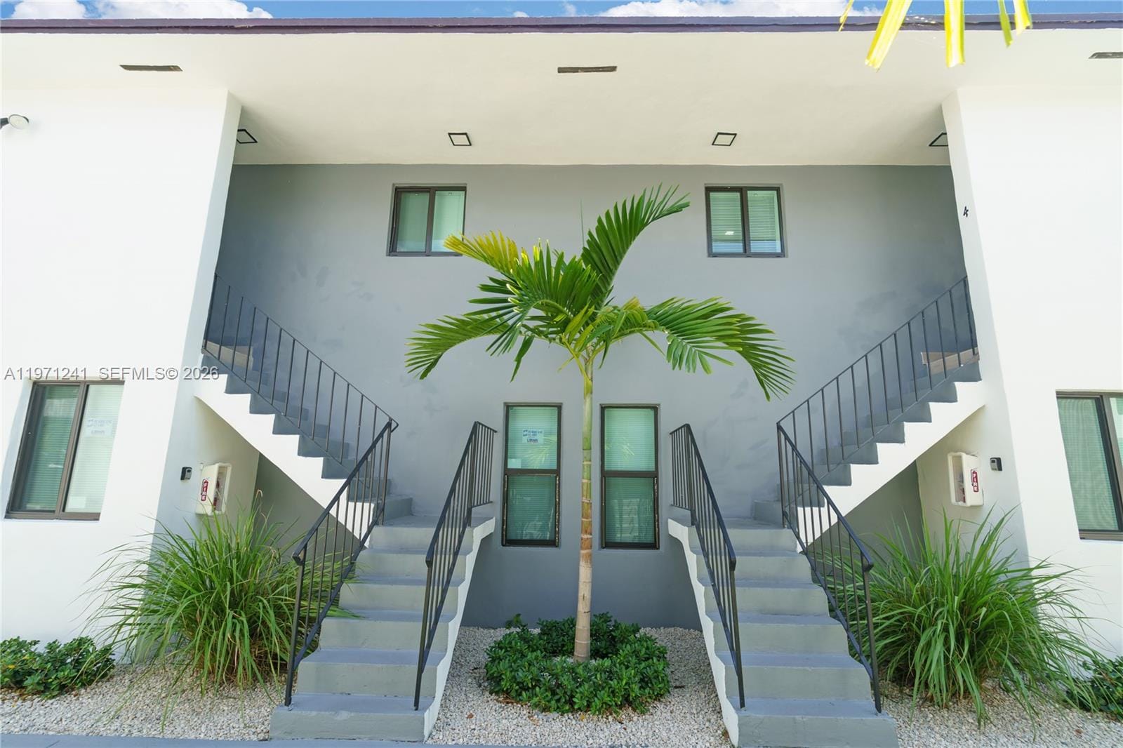 1054 NW 29th Street, Miami, FL 33127 photo 4