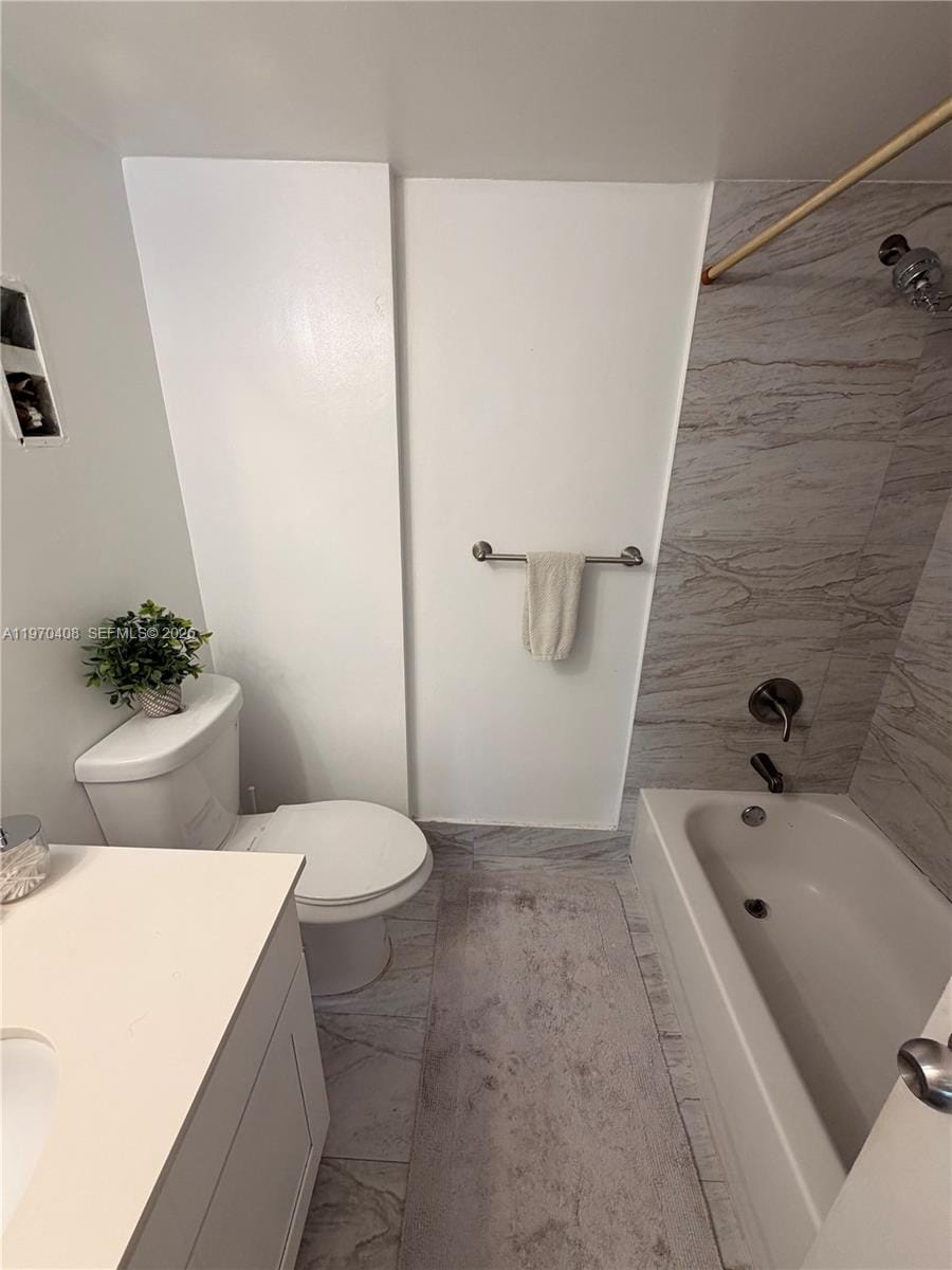 16851 NE 23rd Avenue B304, North Miami Beach, FL 33160 photo 16