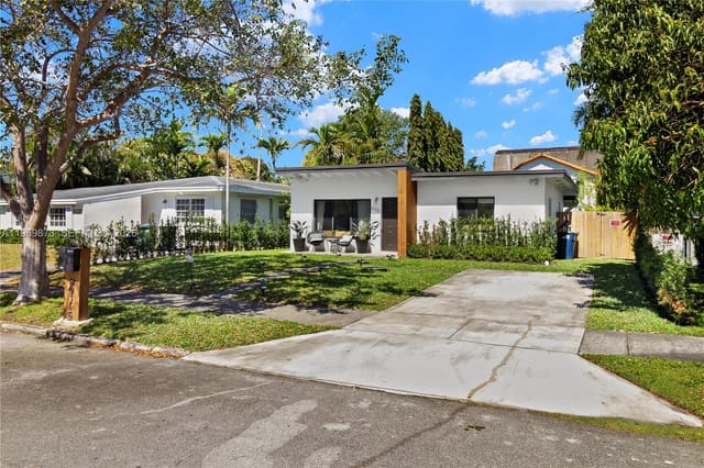 6315 SW 42nd Street, sold in Bird Road Estates, South Miami, FL