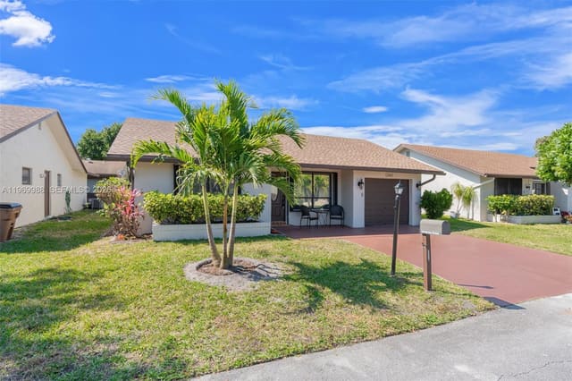 1545 SW 23rd Terrace, sold in Meadows Of Crystal Lake, Deerfield Beach, FL