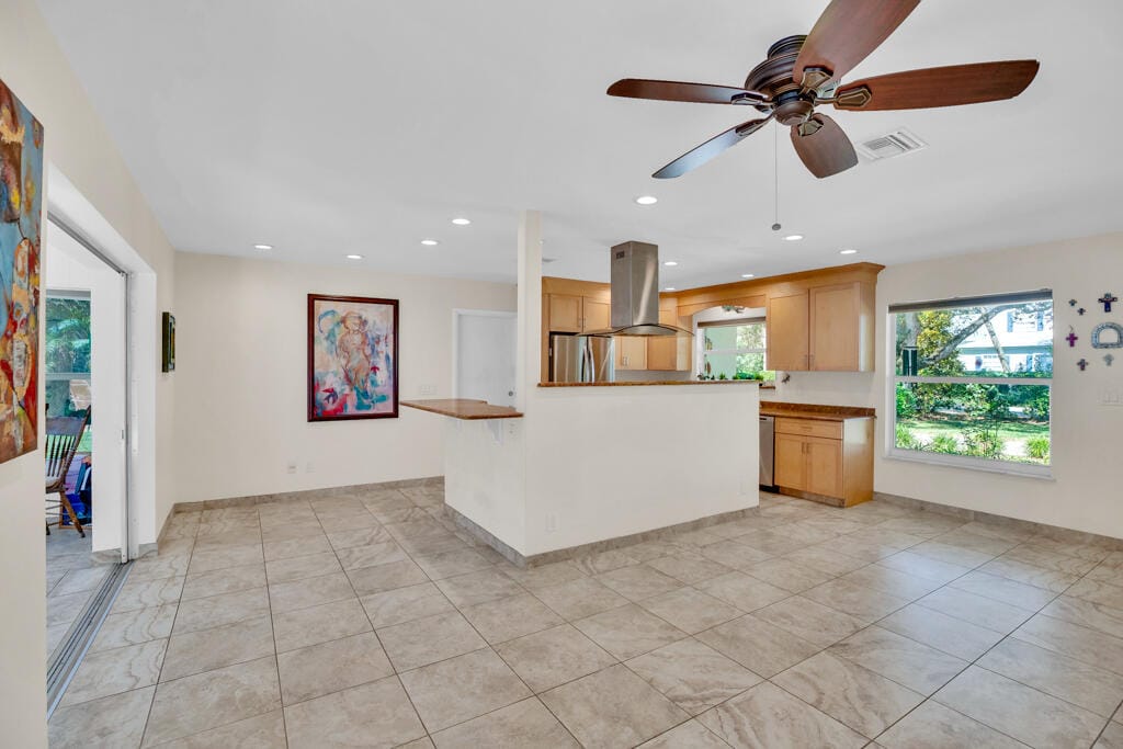 912 Coquina Lane — photo 6