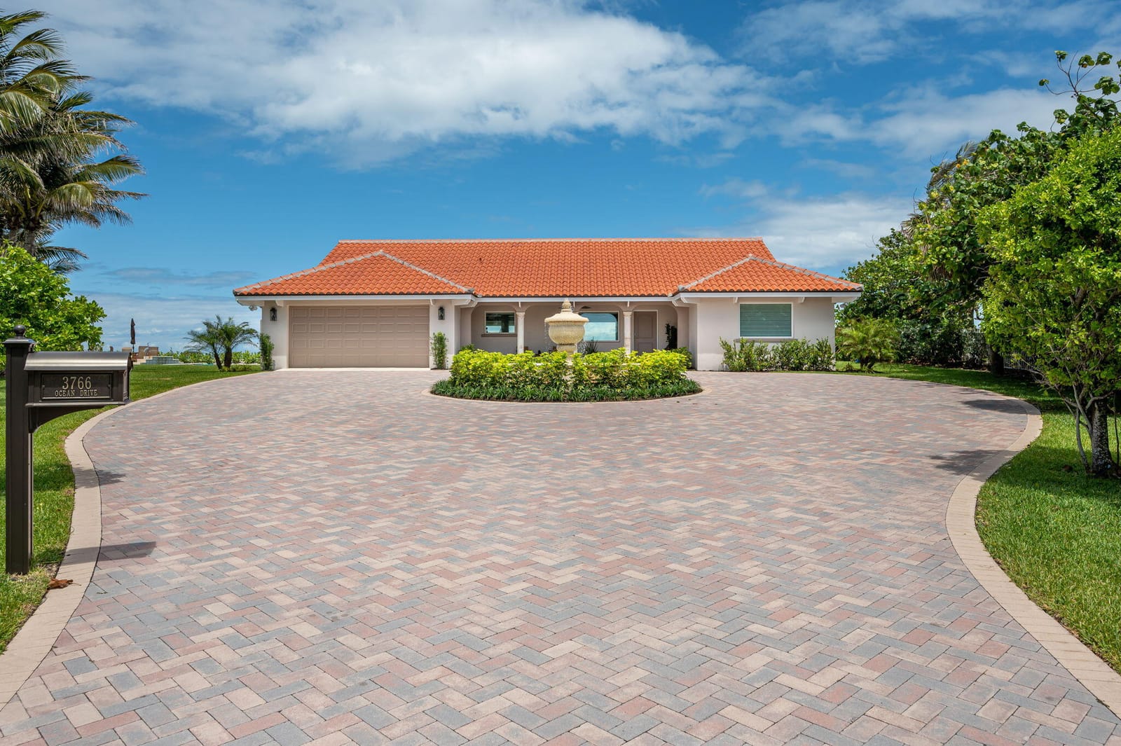 3766 Ocean Drive, Vero Beach, FL 32963 photo 3