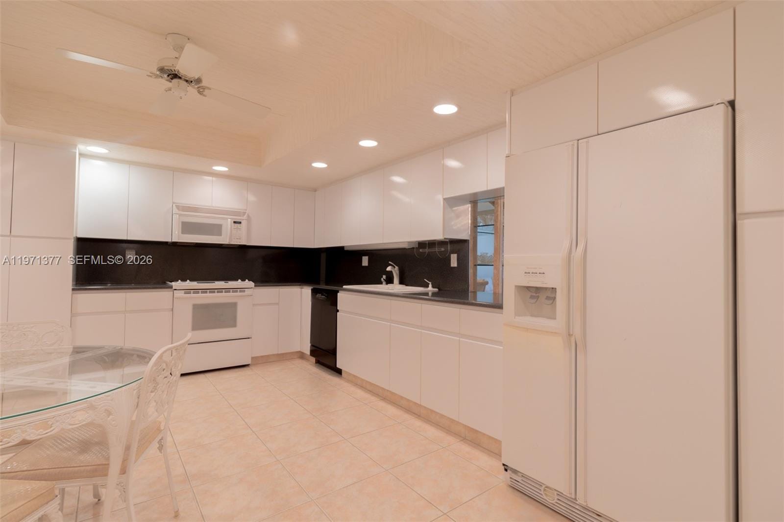 600 Three Islands Boulevard 1722, Hallandale Beach, FL 33009 photo 14