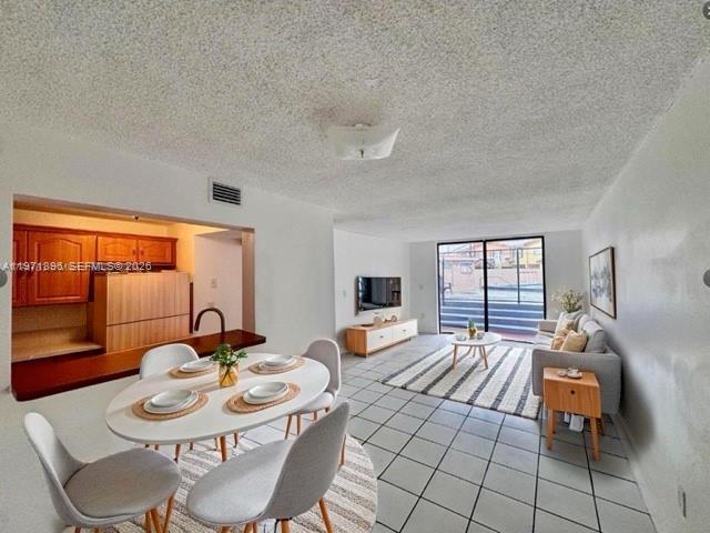9678 Fontainebleau Boulevard 111, Miami, FL 33172, Miami
