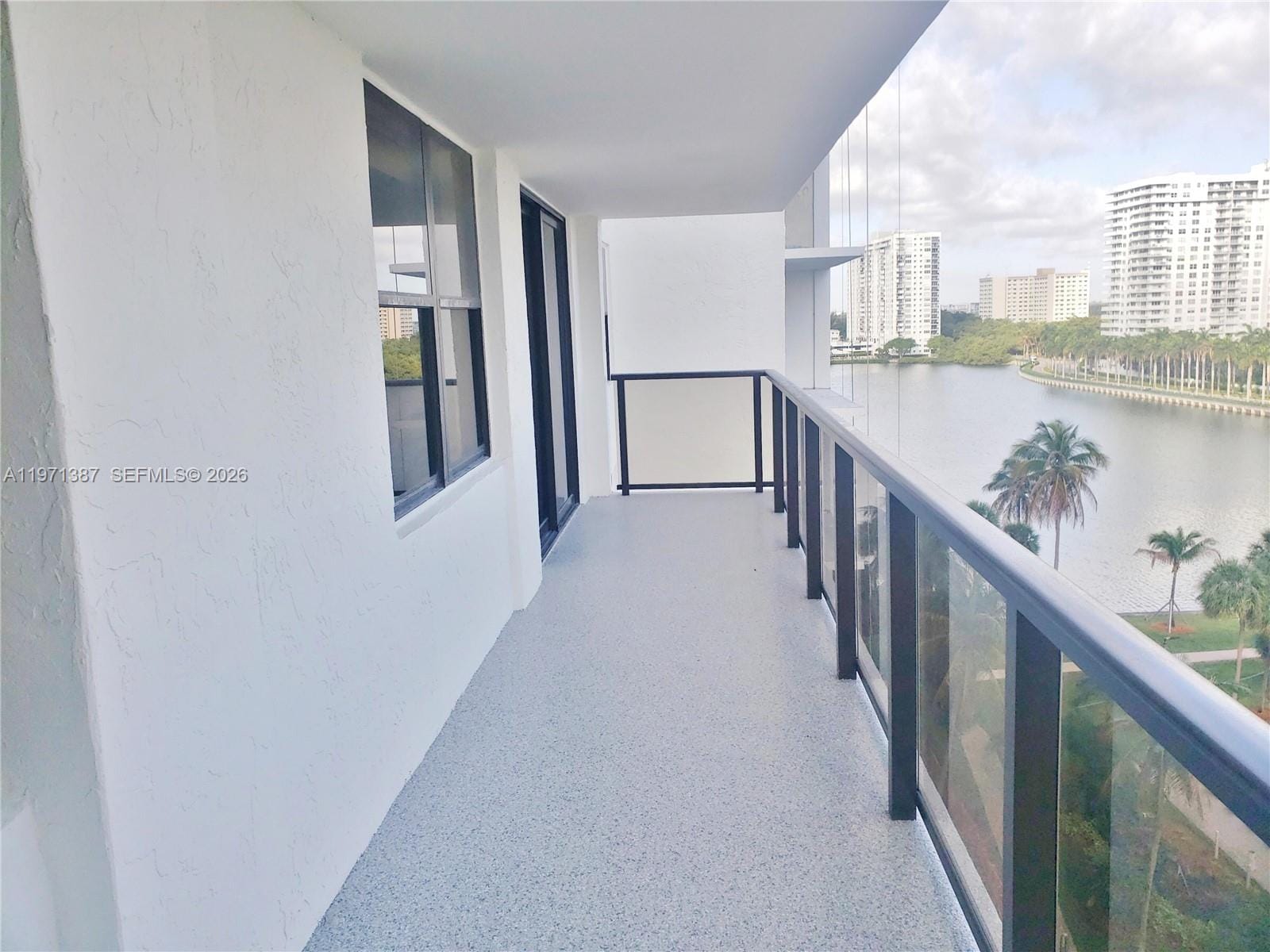 18151 NE 31st Court 906, Aventura, FL 33160 photo 6