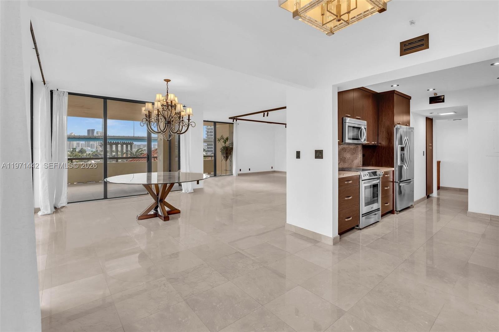 19355 Turnberry Way 3J, Aventura, FL 33180, Aventura