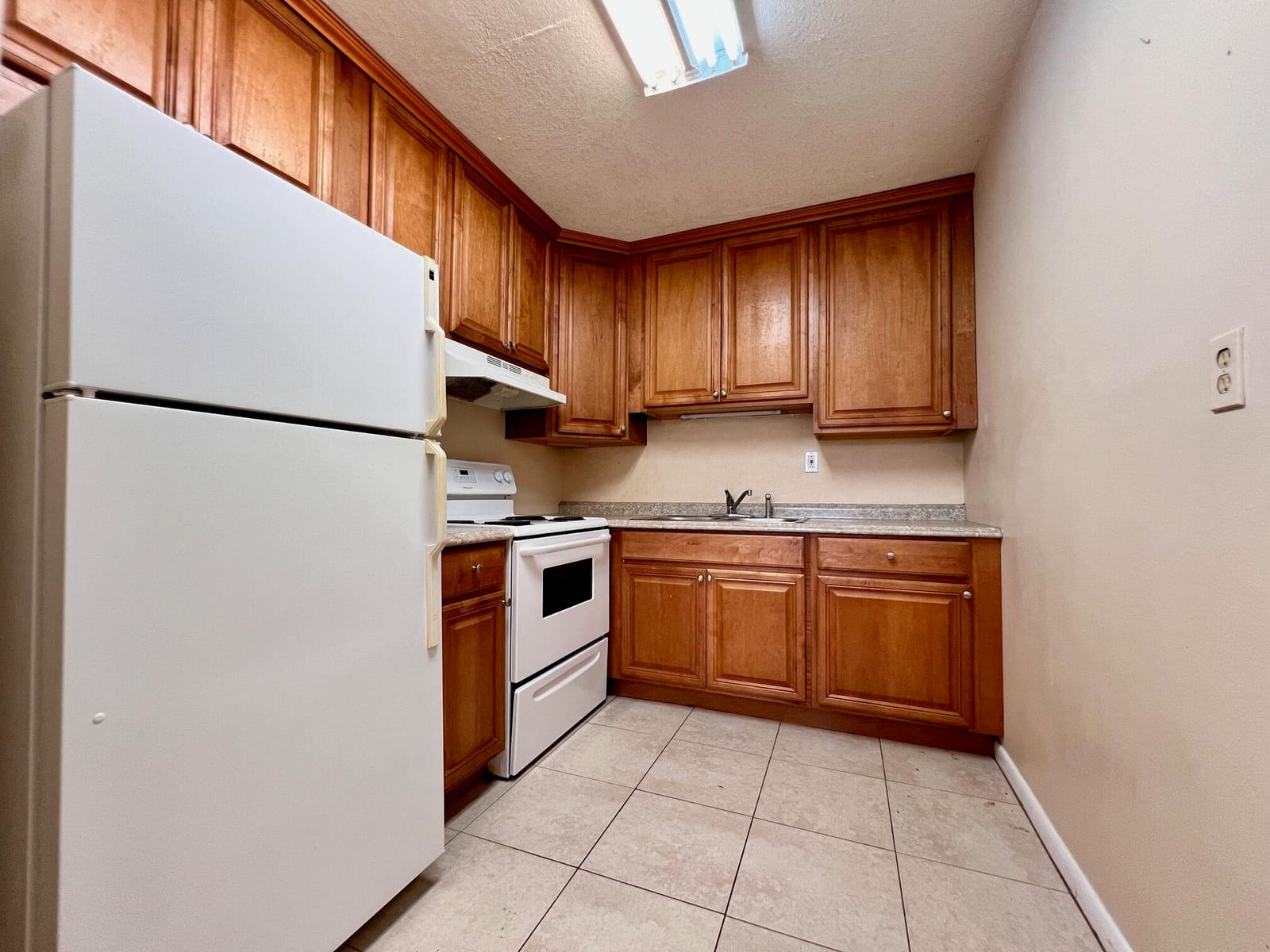 240 Bedford J, West Palm Beach, FL 33417 photo 3