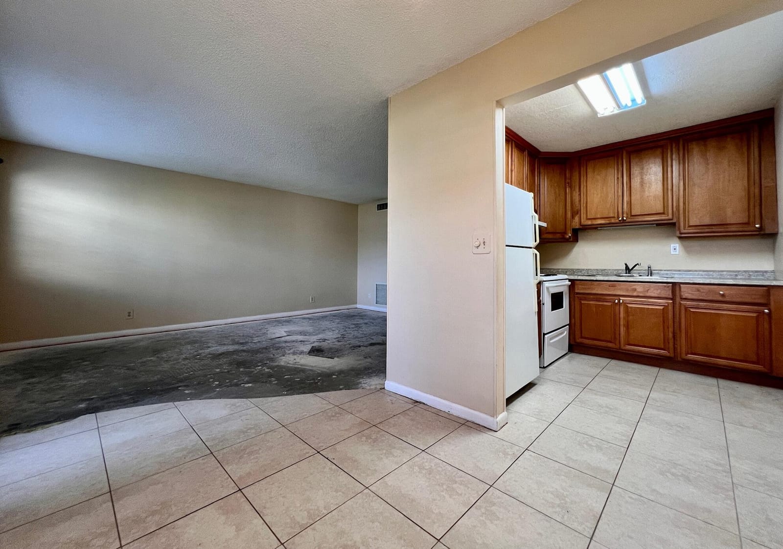 240 Bedford J, West Palm Beach, FL 33417 photo 4