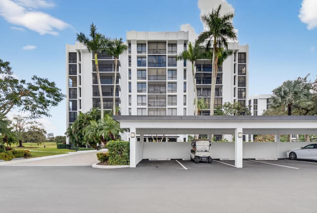 7754 Lakeside Boulevard 476, sold in Lakewood, West Palm Beach, FL