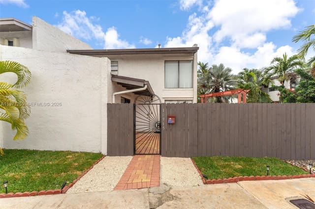 10915 SW 71st Street, Miami, FL 33173