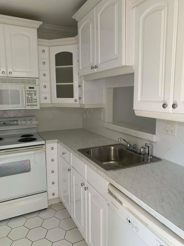5003 NW 35th Street 405, Lauderdale Lakes, FL 33319, Lauderdale Lakes