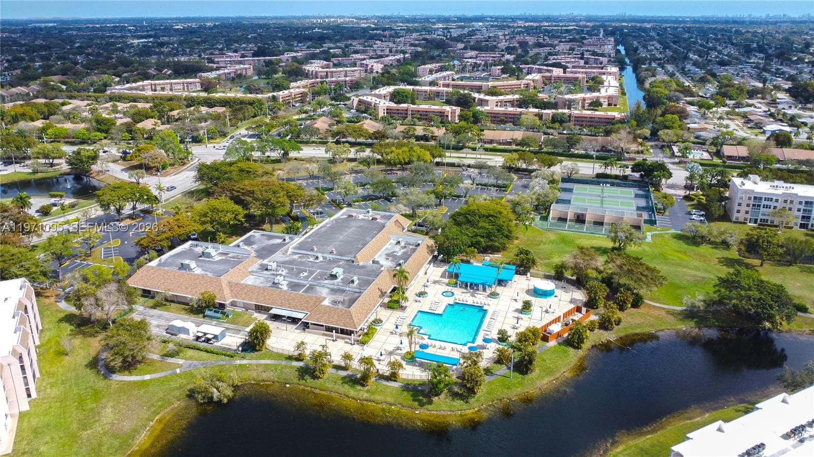 10207 Sunrise Lakes Boulevard 204, Sunrise, FL 33322 photo 15