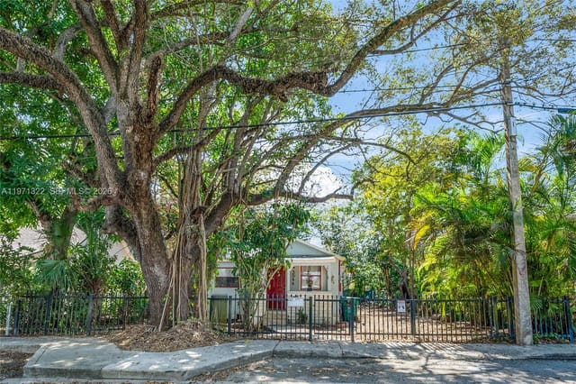 3544 William Avenue, sold in Frow Homestead, Miami, FL