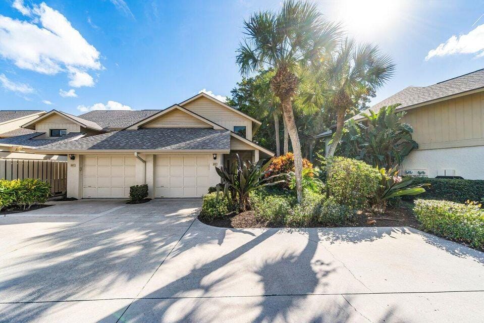 17138 Waterbend Drive 217 — photo 2