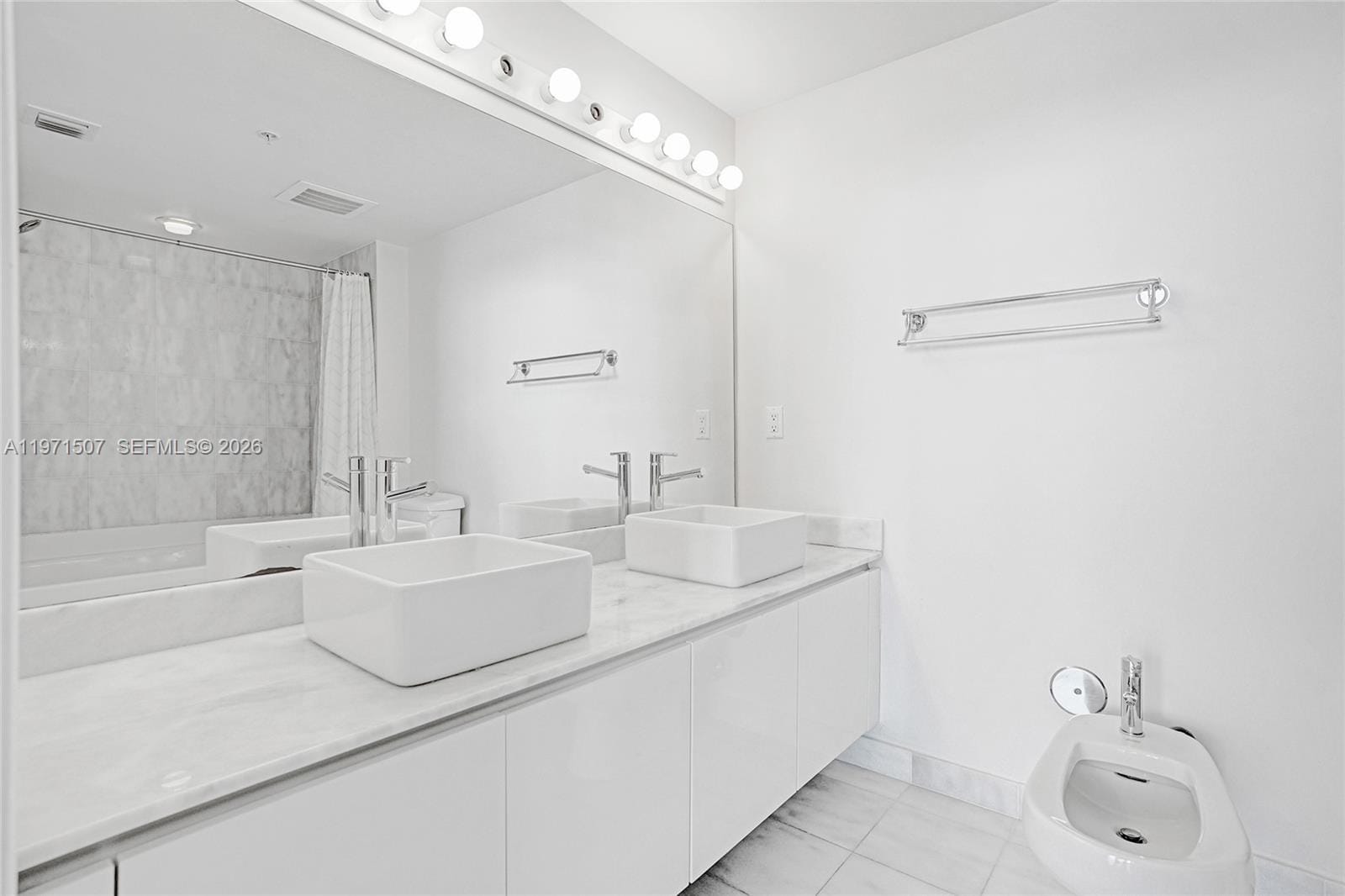 601 NE 36th Street 1908, Miami, FL 33137 photo 13