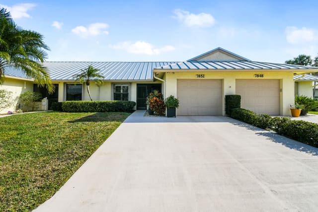 7852 SE Sugar Sand Circle, sold in Sugar Sands Ridge, Hobe Sound, FL