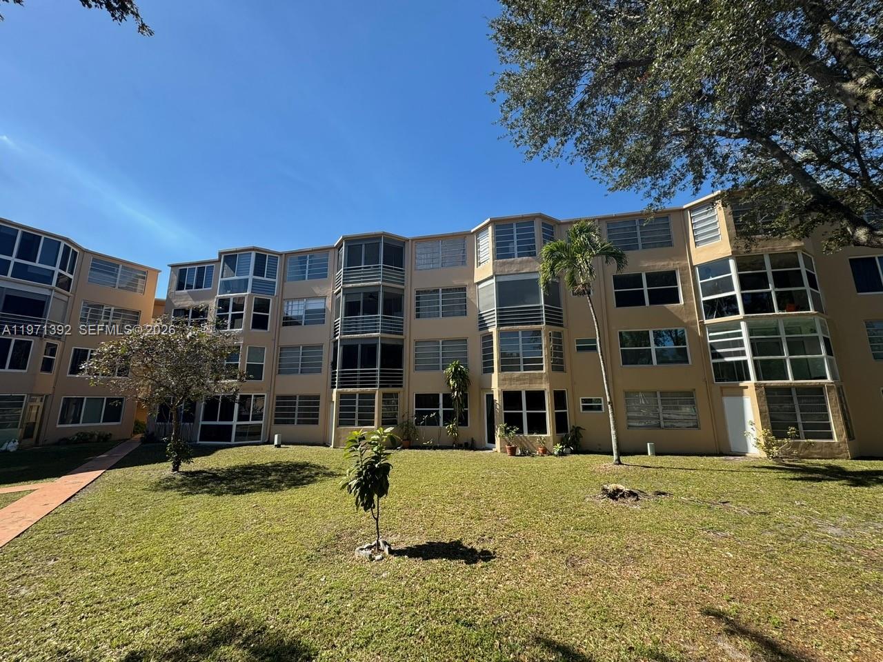 1301 NE 191st Street F405, Miami, FL 33179, Miami