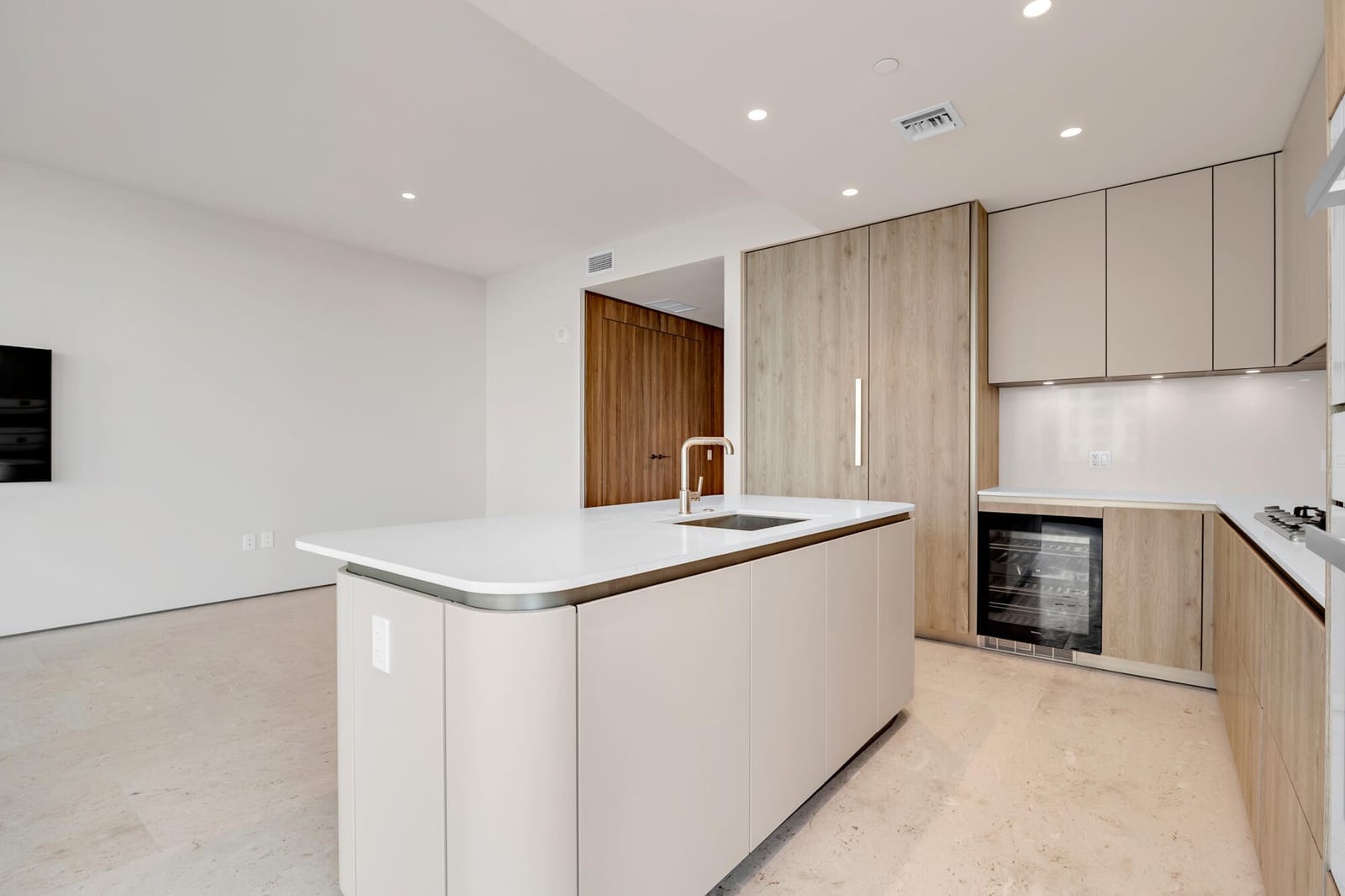 200 Arkona Court 501 — photo 6