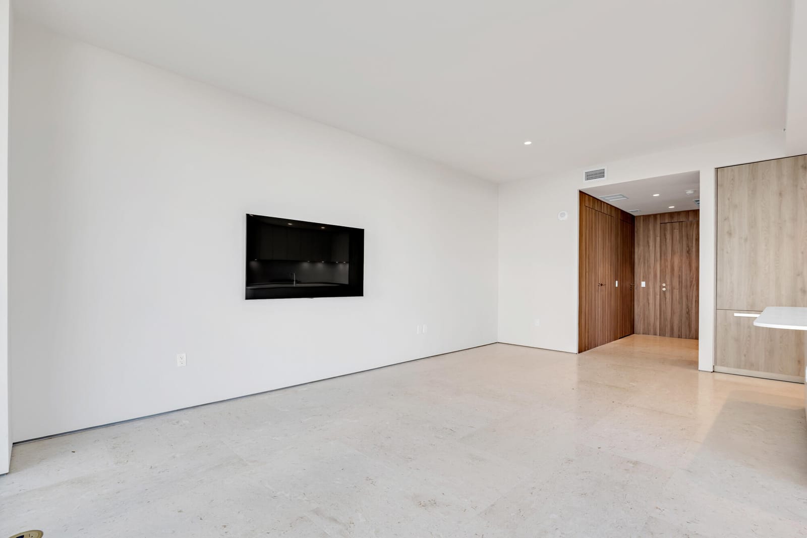 200 Arkona Court 501 — photo 8