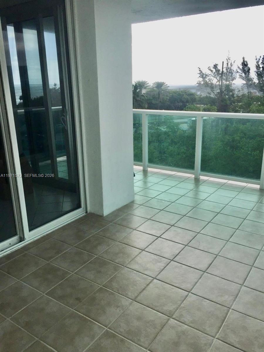 100 Bayview Drive 516, Sunny Isles Beach, FL 33160, Sunny Isles Beach