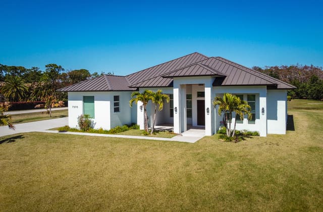 7595 155th Place N, Palm Beach Country Estates, Palm Beach Gardens, FL