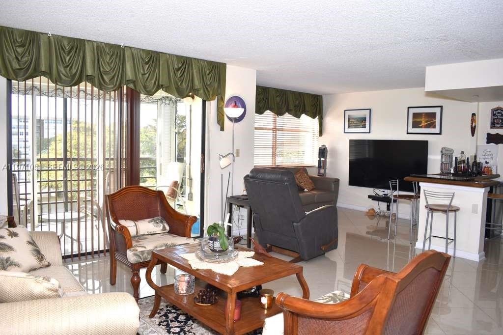 1300 Saint Charles Place 617, Pembroke Pines, FL 33026, Pembroke Pines