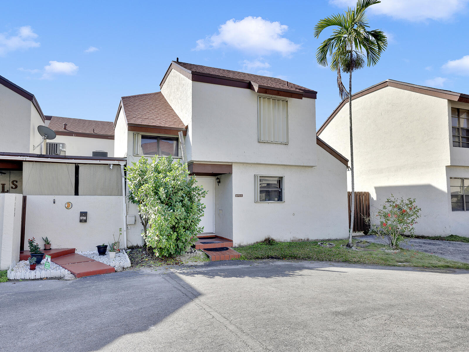 9702 NW 5th Lane 9702, Miami, FL 33172, Miami