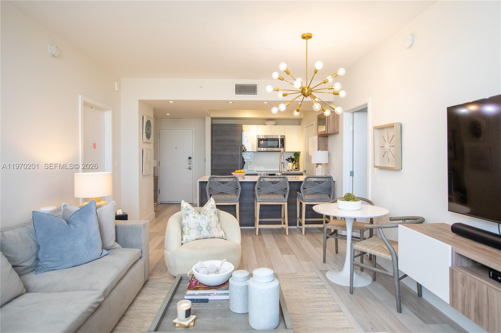 301 Altara Avenue 719 — photo 3
