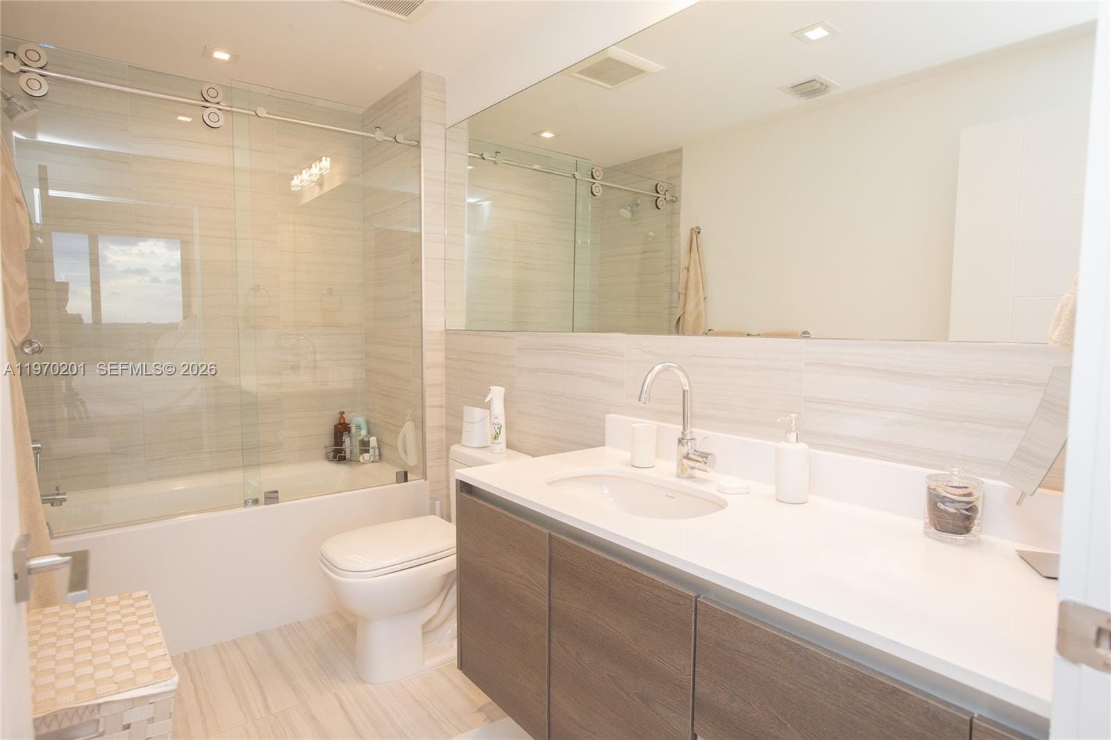 301 Altara Avenue 719 — photo 9