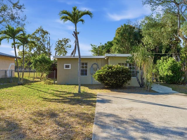 1561 SW 44th Terrace, sold in Rock Hill Sec, Fort Lauderdale, FL