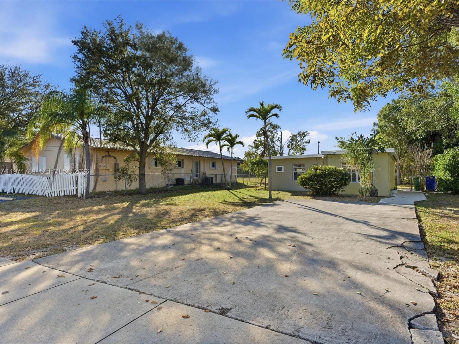 1561 SW 44th Terrace, Fort Lauderdale, FL 33317 photo 5