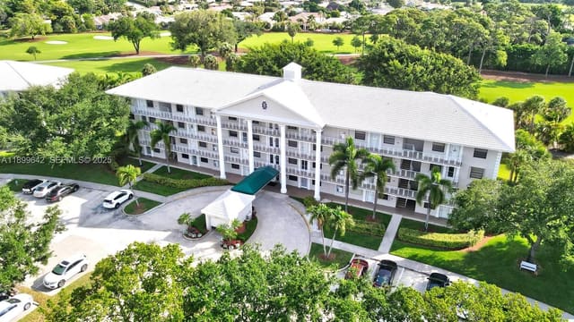 6073 Balboa Circle 204, Boca Raton, FL 33433
