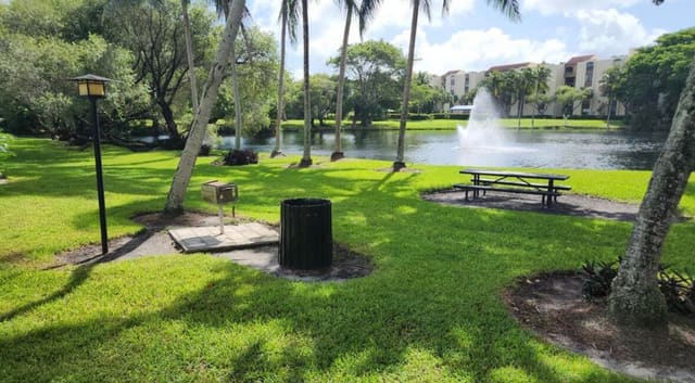 950 Lavers Circle F405, sold in Lakeside, Delray Beach, FL