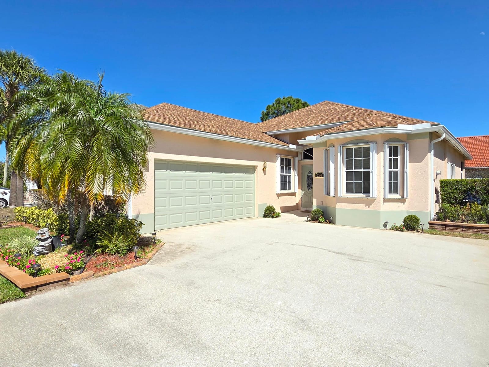 286 Saratoga Boulevard E, Royal Palm Beach, FL 33411
