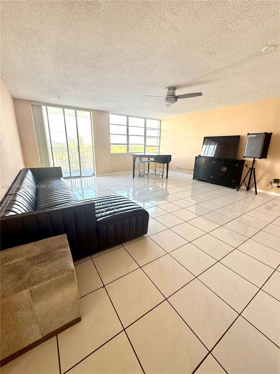 2150 Sans Souci Boulevard B811, North Miami, FL 33181 photo 2