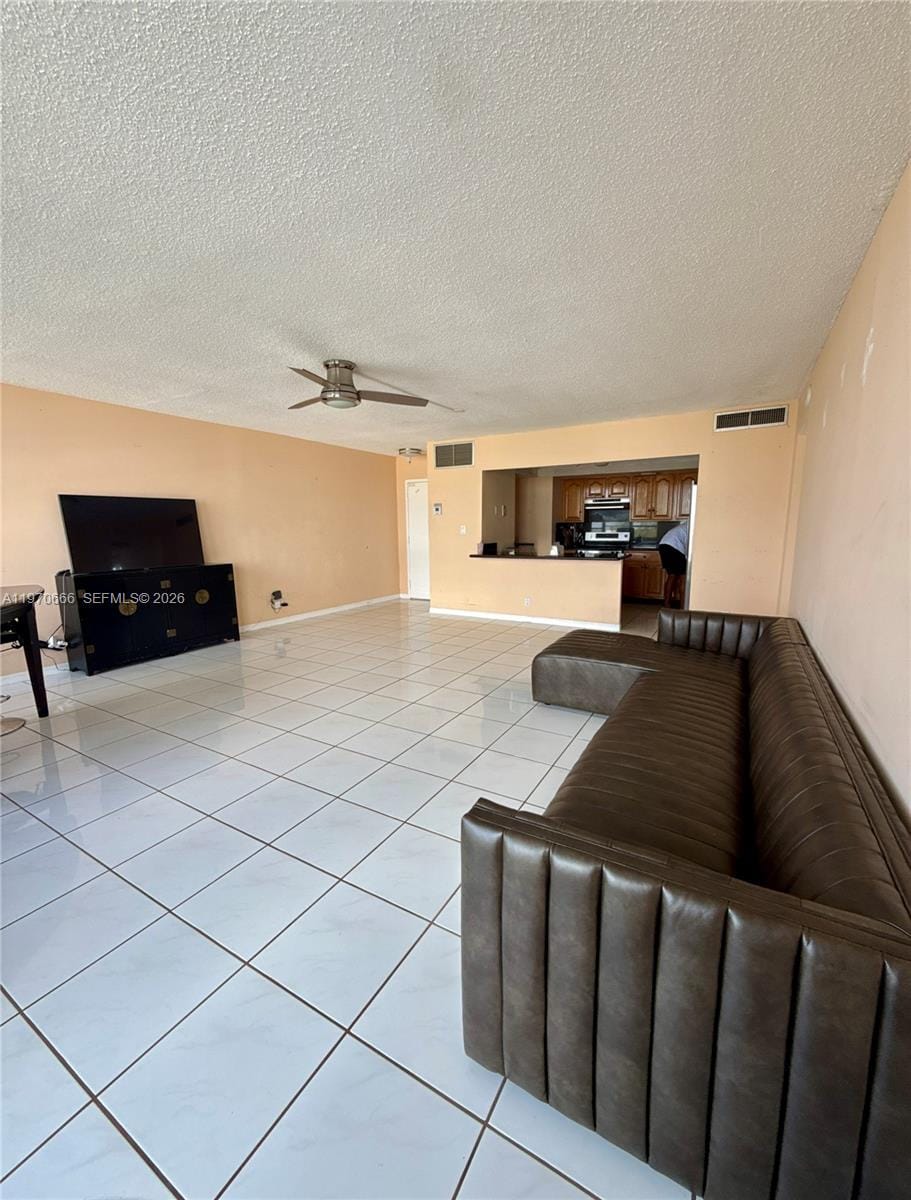 2150 Sans Souci Boulevard B811, North Miami, FL 33181 photo 3