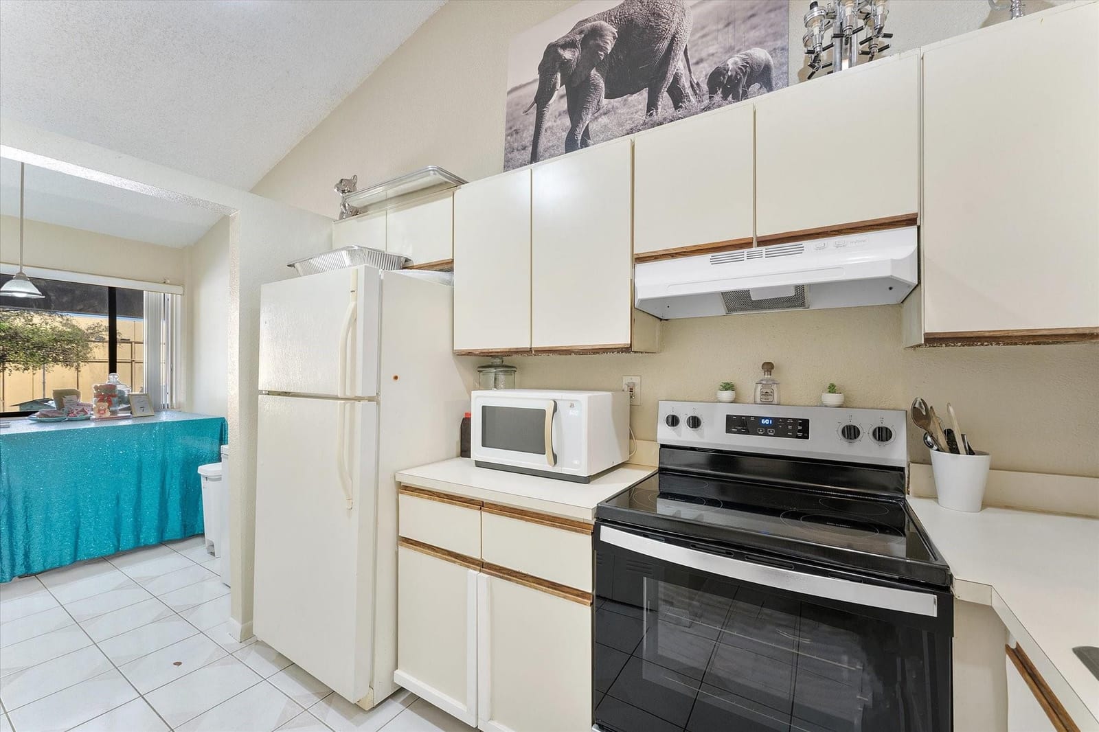 3100 NW 46th Street 203, Oakland Park, FL 33309 photo 8