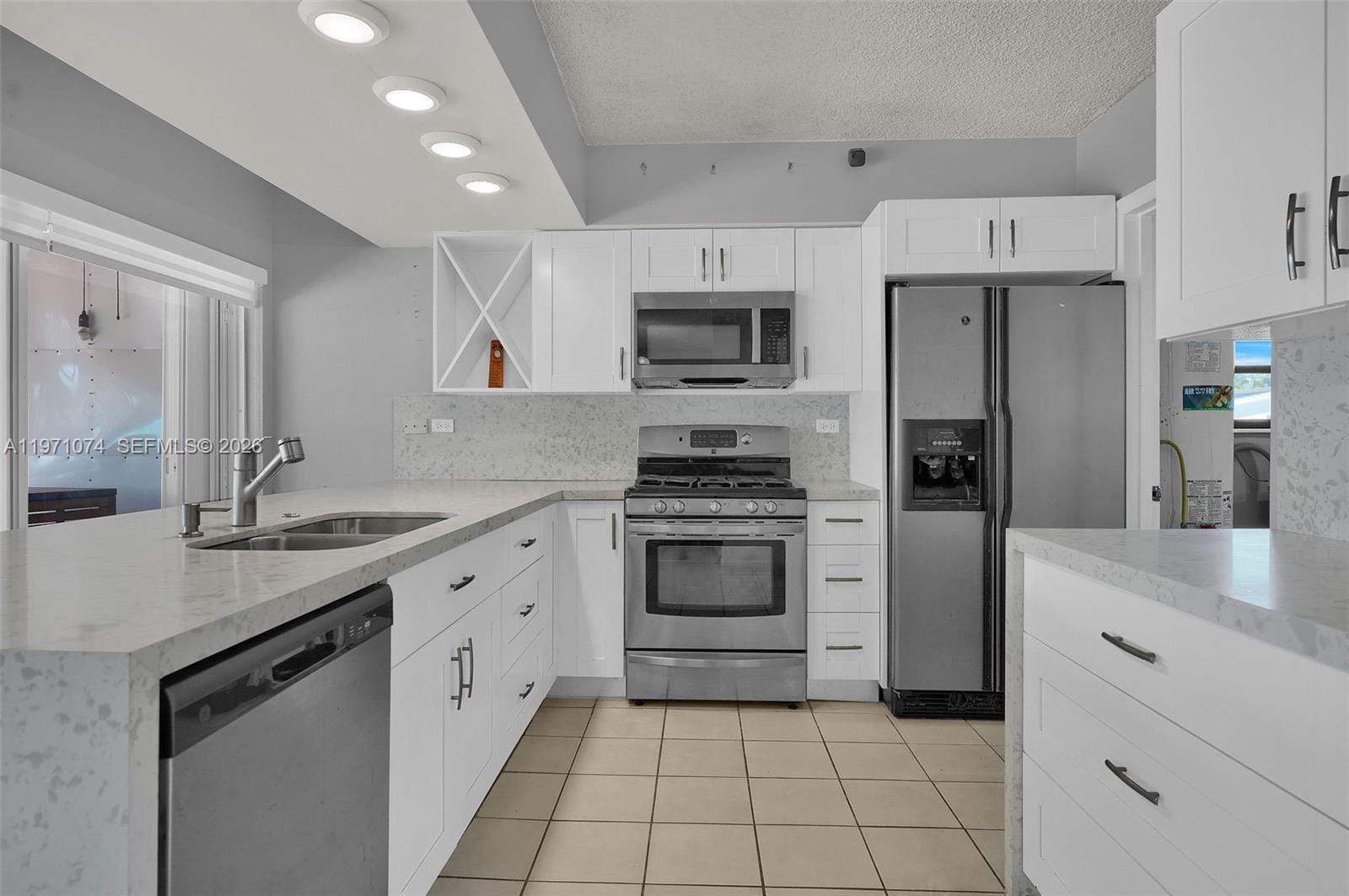 1630 SW 98th Court, Miami, FL 33165 photo 10