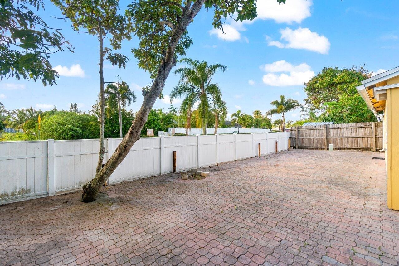 5734 Lincoln Circle E, Greenacres, FL 33463 photo 27