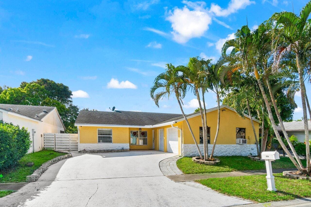 5734 Lincoln Circle E, Greenacres, FL 33463 photo 4