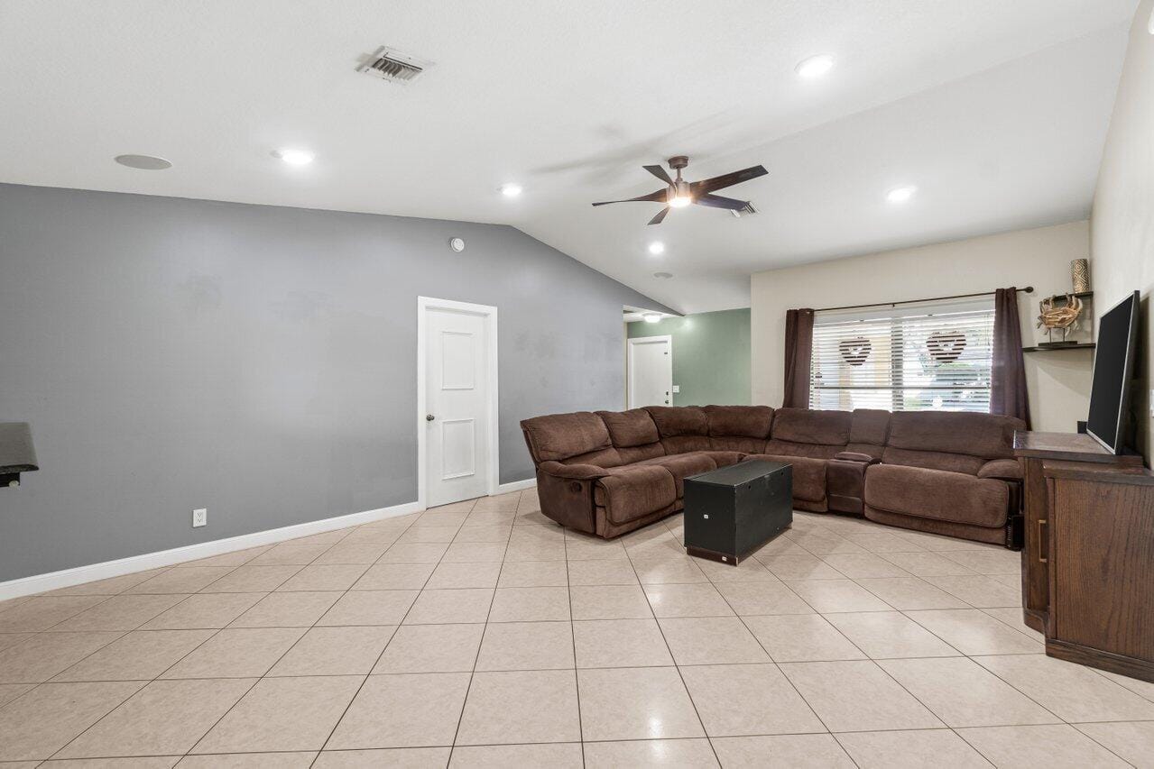 5734 Lincoln Circle E, Greenacres, FL 33463 photo 6
