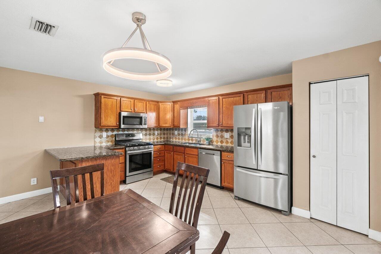 5734 Lincoln Circle E, Greenacres, FL 33463 photo 10