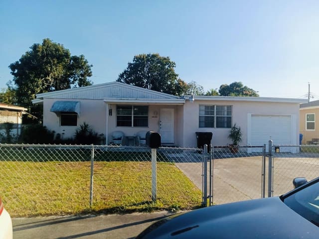 1480 NE 157th Street, sold in Myra Dells Sub, North Miami Beach, FL