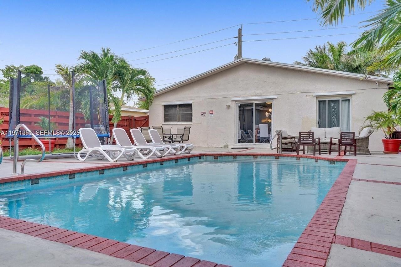 208 SW 2nd Avenue, Hallandale Beach, FL 33009, Hallandale Beach