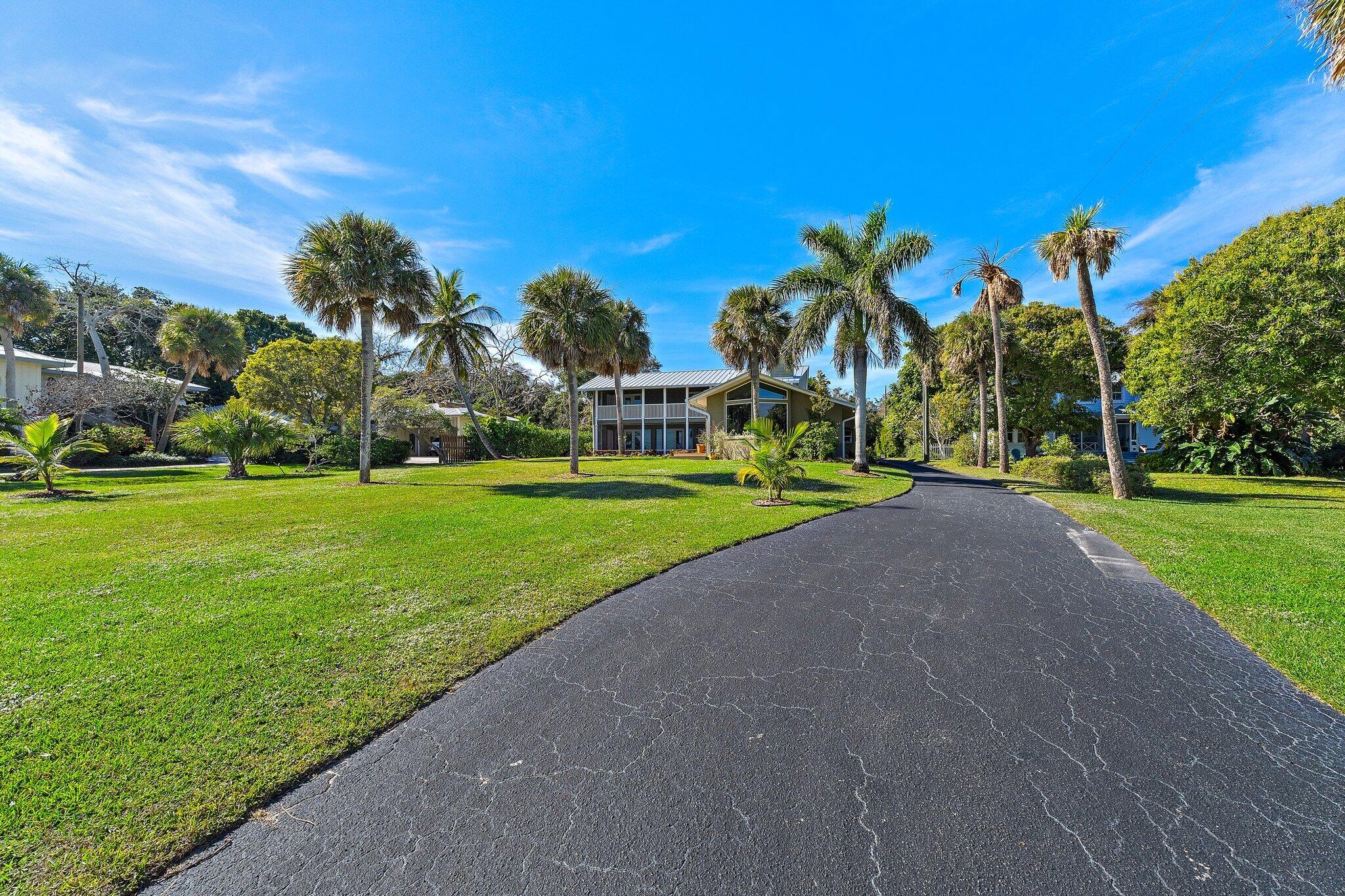 2315 S Indian River Drive — photo 2