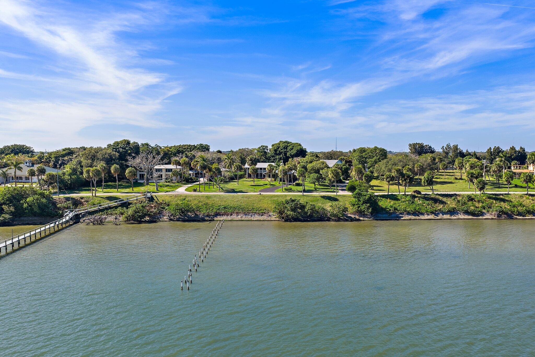 2315 S Indian River Drive — photo 5