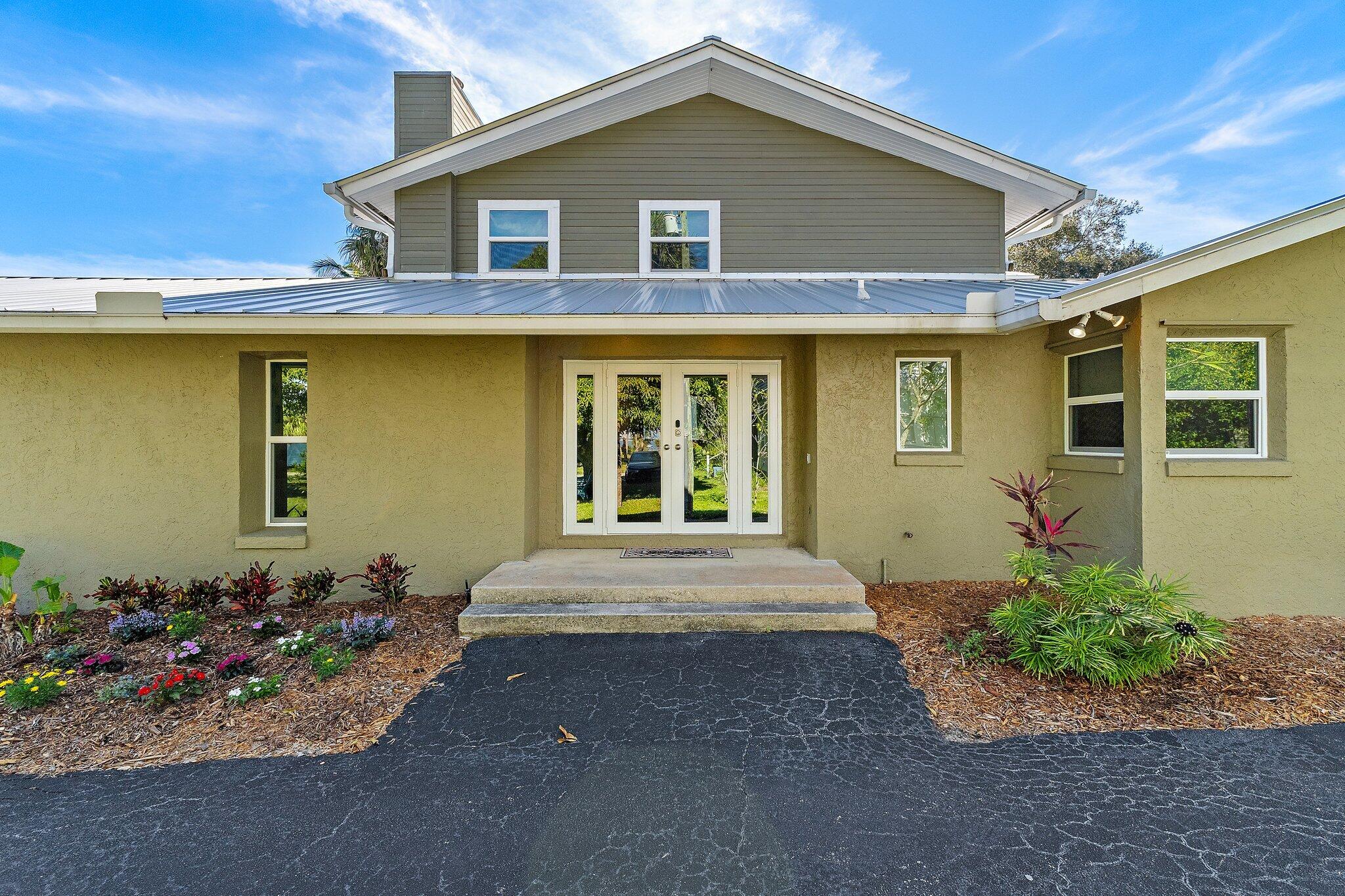 2315 S Indian River Drive — photo 6