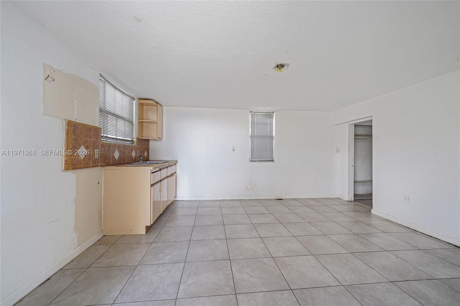 840 E 17th Street, Hialeah, FL 33010 photo 9