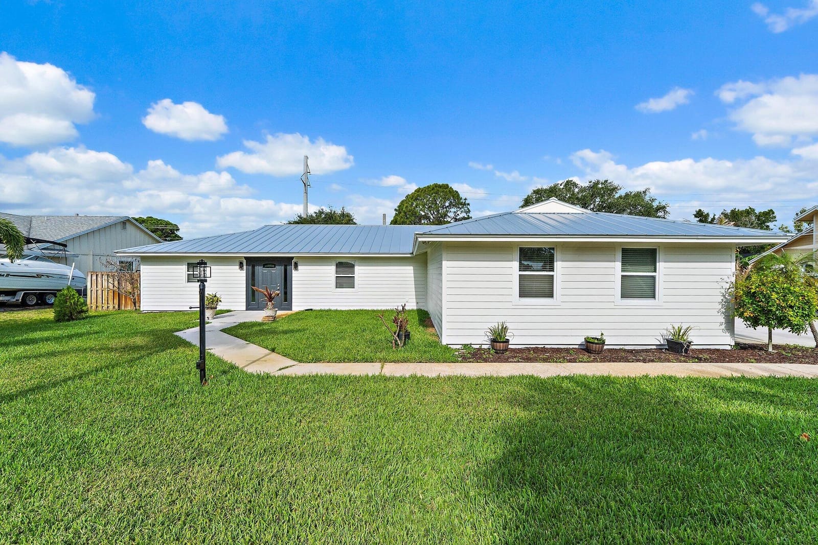 5883 Set N Sun Place, Jupiter, FL 33458