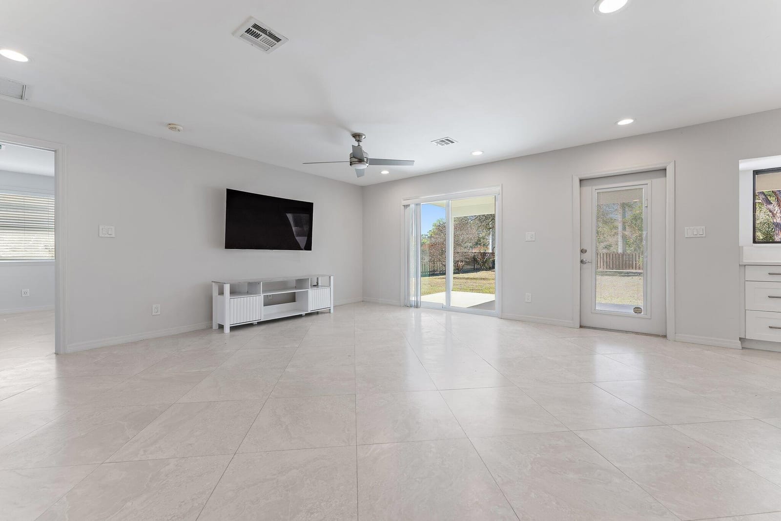 5883 Set N Sun Place, Jupiter, FL 33458 photo 11